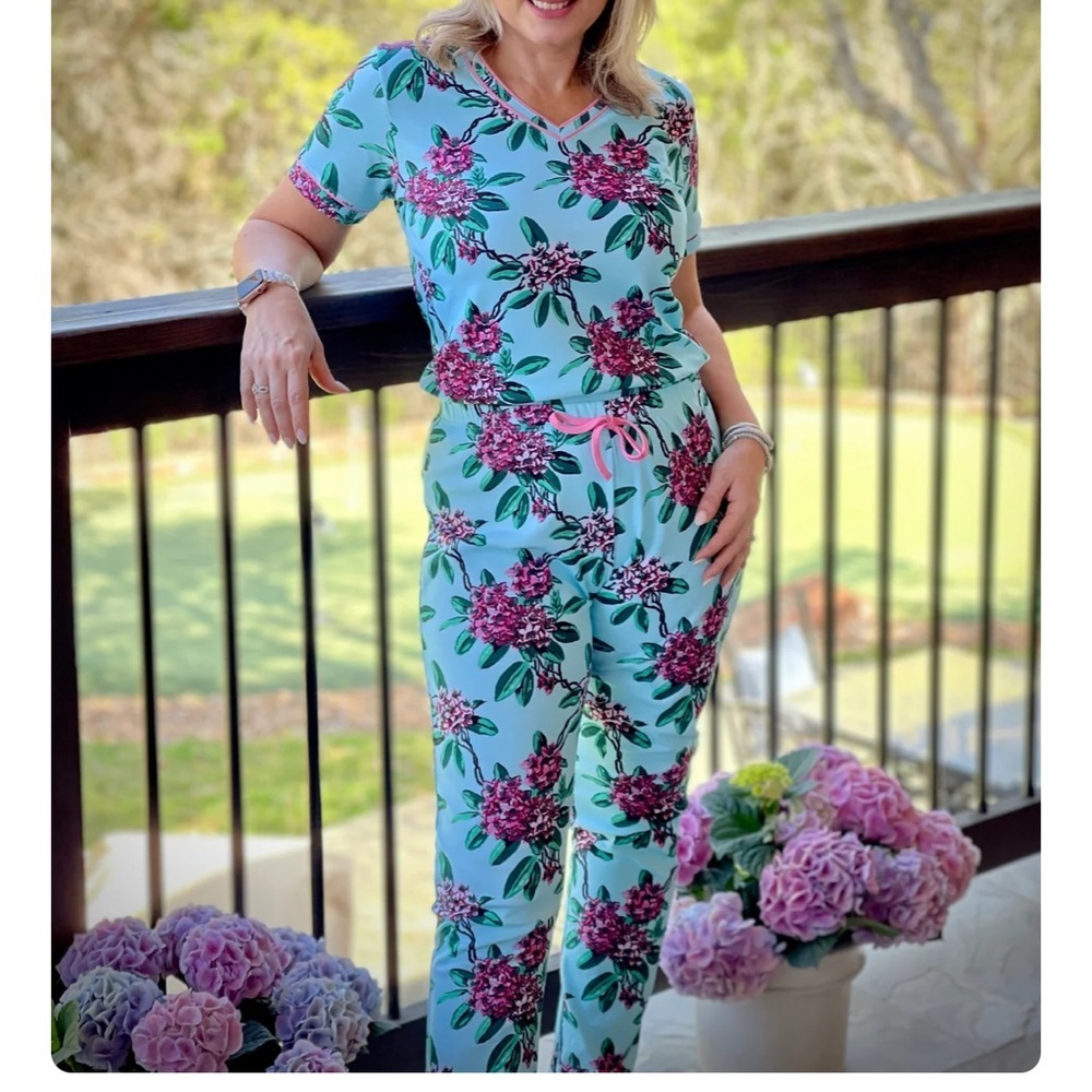 Dorothy Draper Rhododendron Pajama - Long Set Large